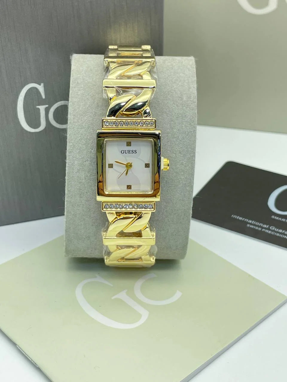 Montre GUESS - MG0011
