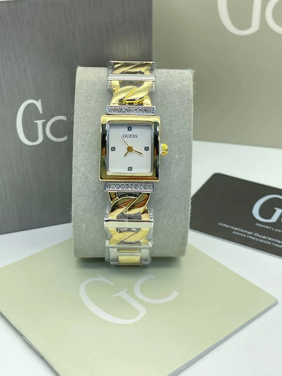 Montre GUESS - MG0013