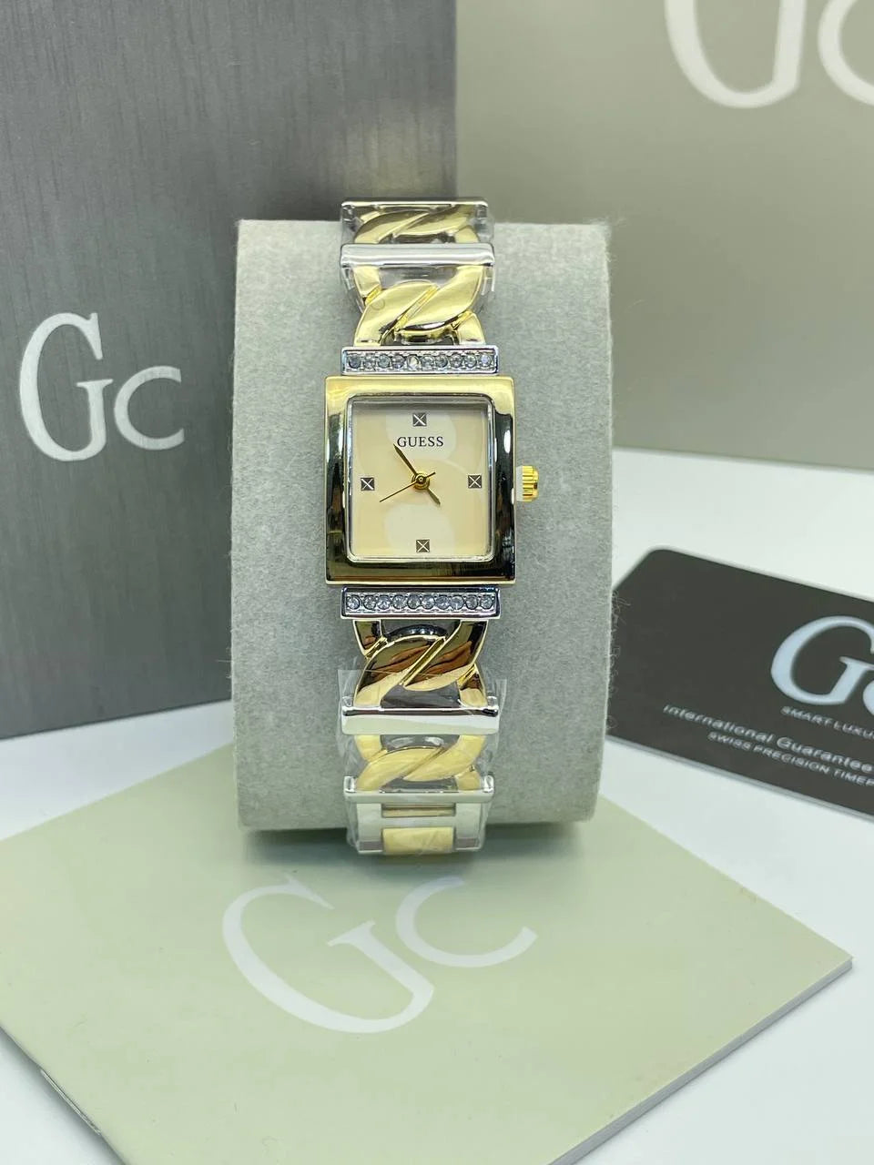 Montre GUESS - MG0012
