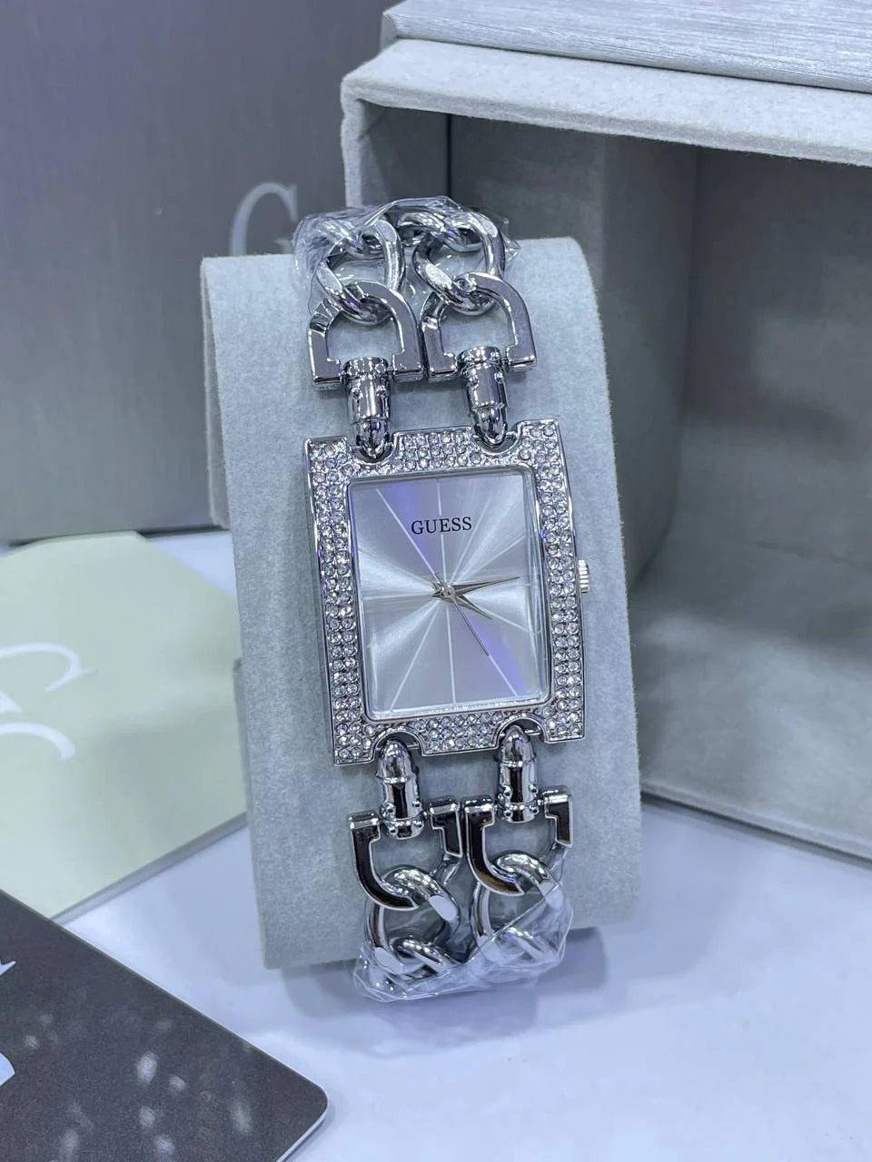 Montre GUESS - MG0004