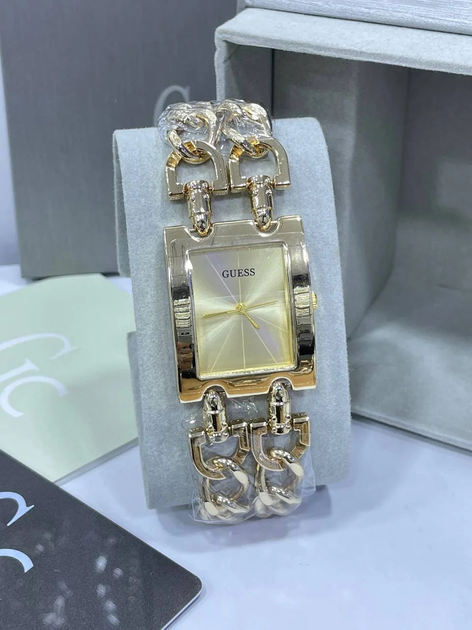 Montre GUESS - MG0008