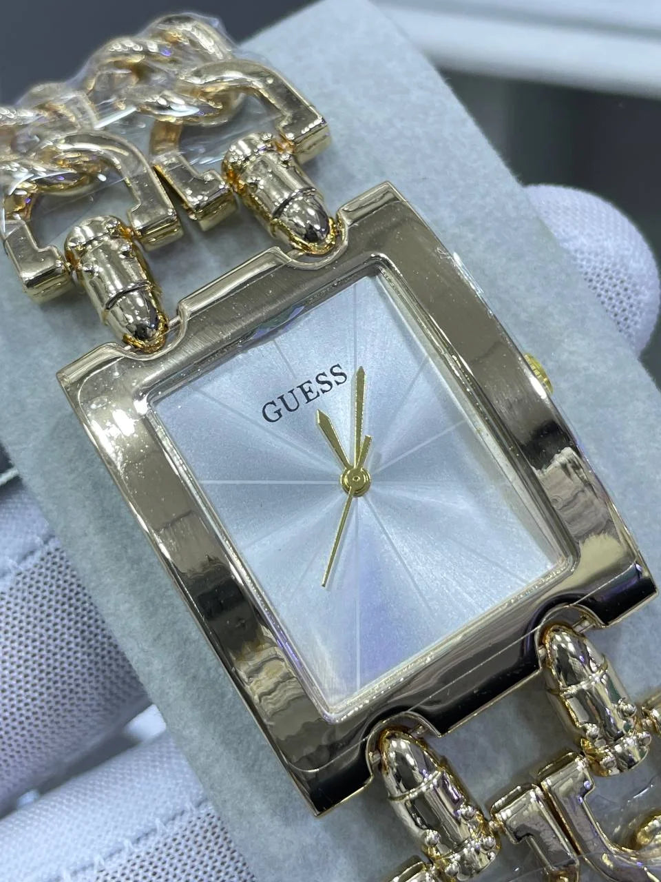 Montre GUESS - MG0009