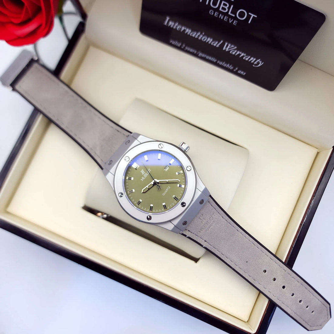 Montre Hublot Classic Fusion Homme - MH0017