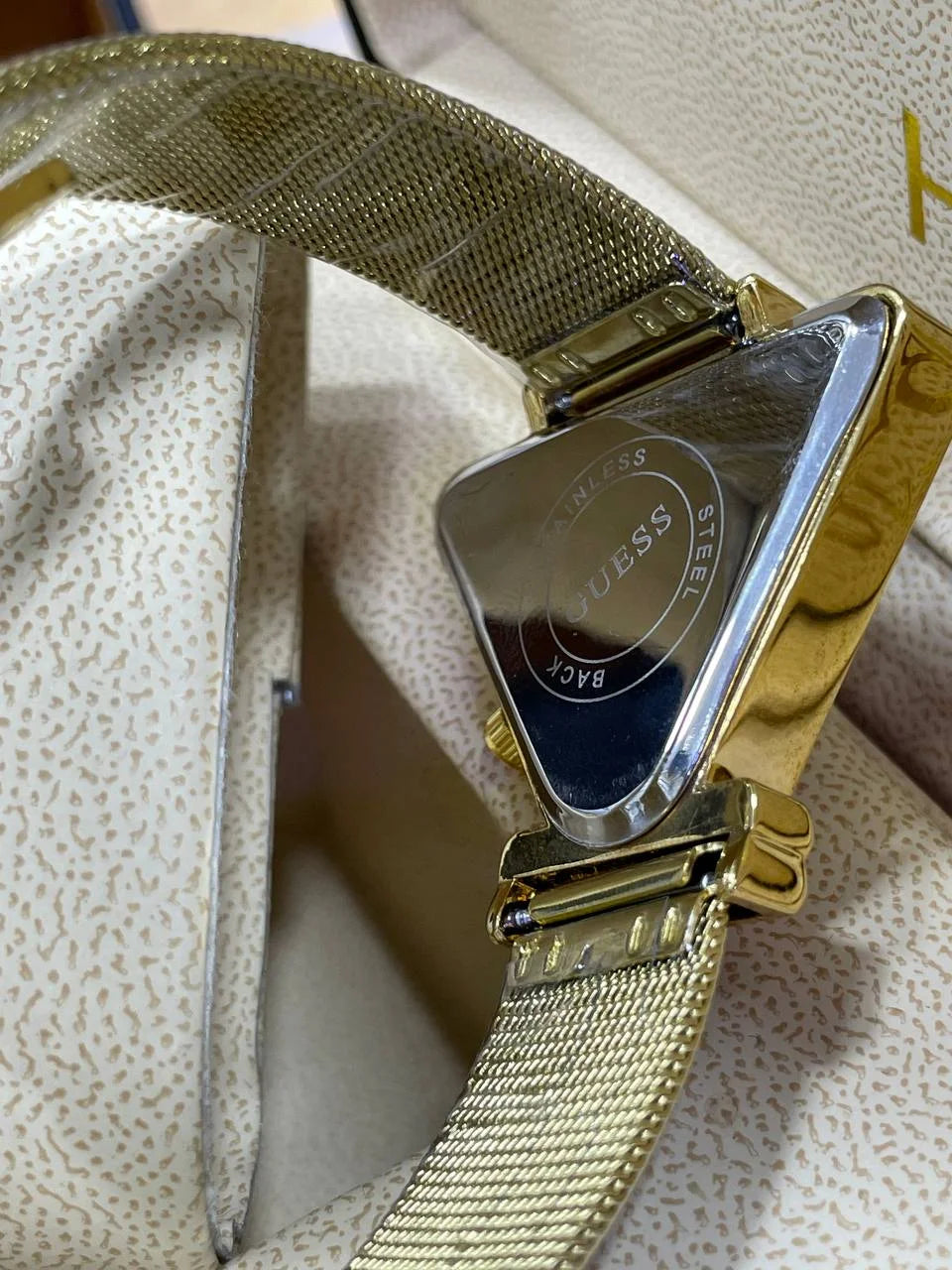 Montre GUESS - MG0001