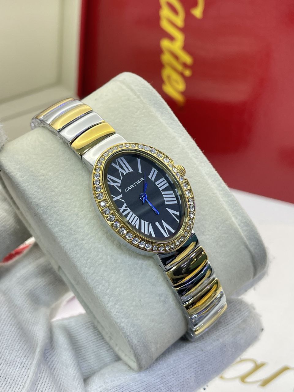Montre Cartier Baignoire : Élégance Sombre et Luxueuse - CB0023