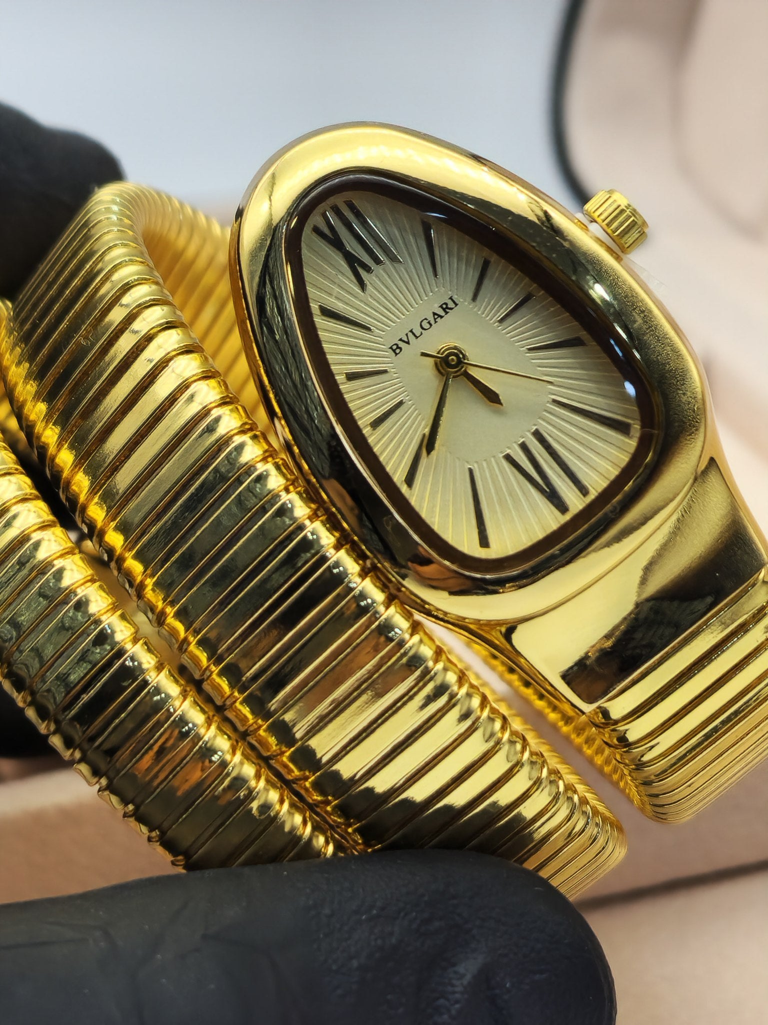 Montres Bulgari : Luxe et Innovation - BL0042