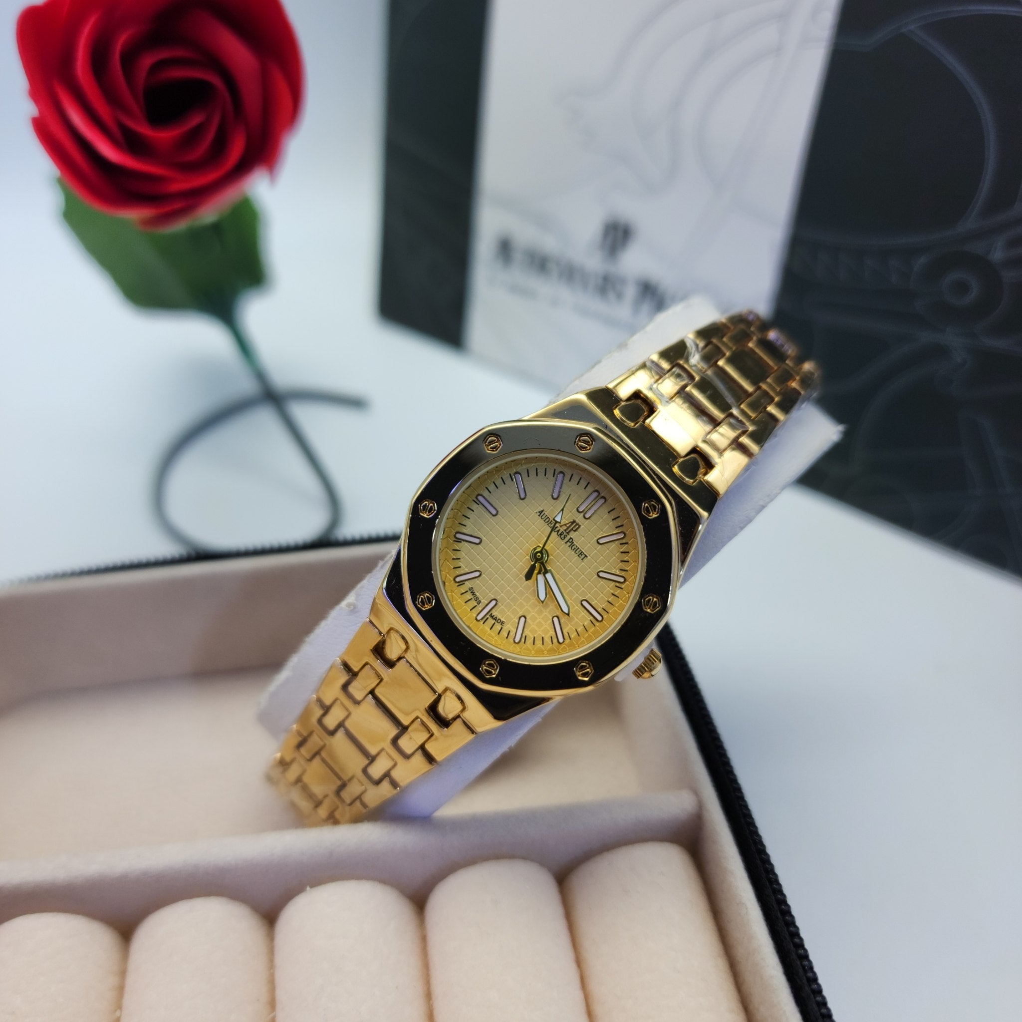 Montres Audemars Piguet : Luxe et Élégance - AE0012