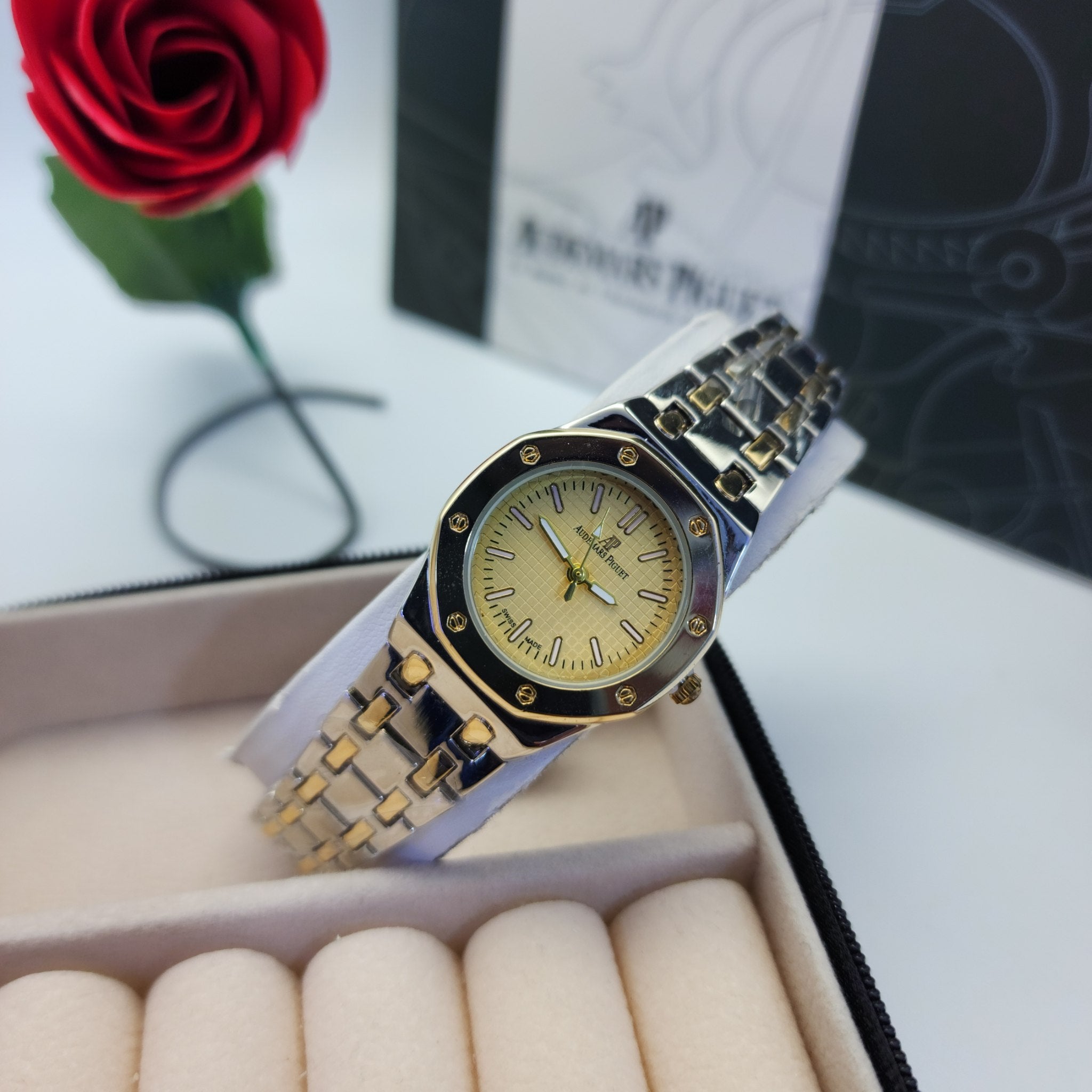 Montres Audemars Piguet : Raffinement et Modernité - AE0013